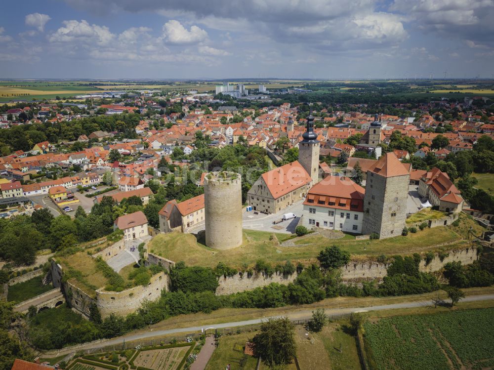 Querfurt von oben - Burganlage der Veste Querfurt Straße Strasse der Romanik in Querfurt im Bundesland Sachsen-Anhalt, Deutschland