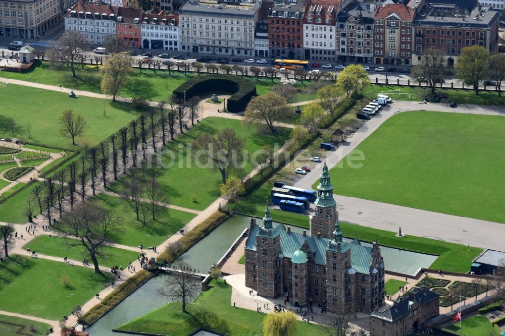 Kopenhagen von oben - Burganlage der Veste Rosenborg Castle Oster Voldgade in Kopenhagen in , Dänemark