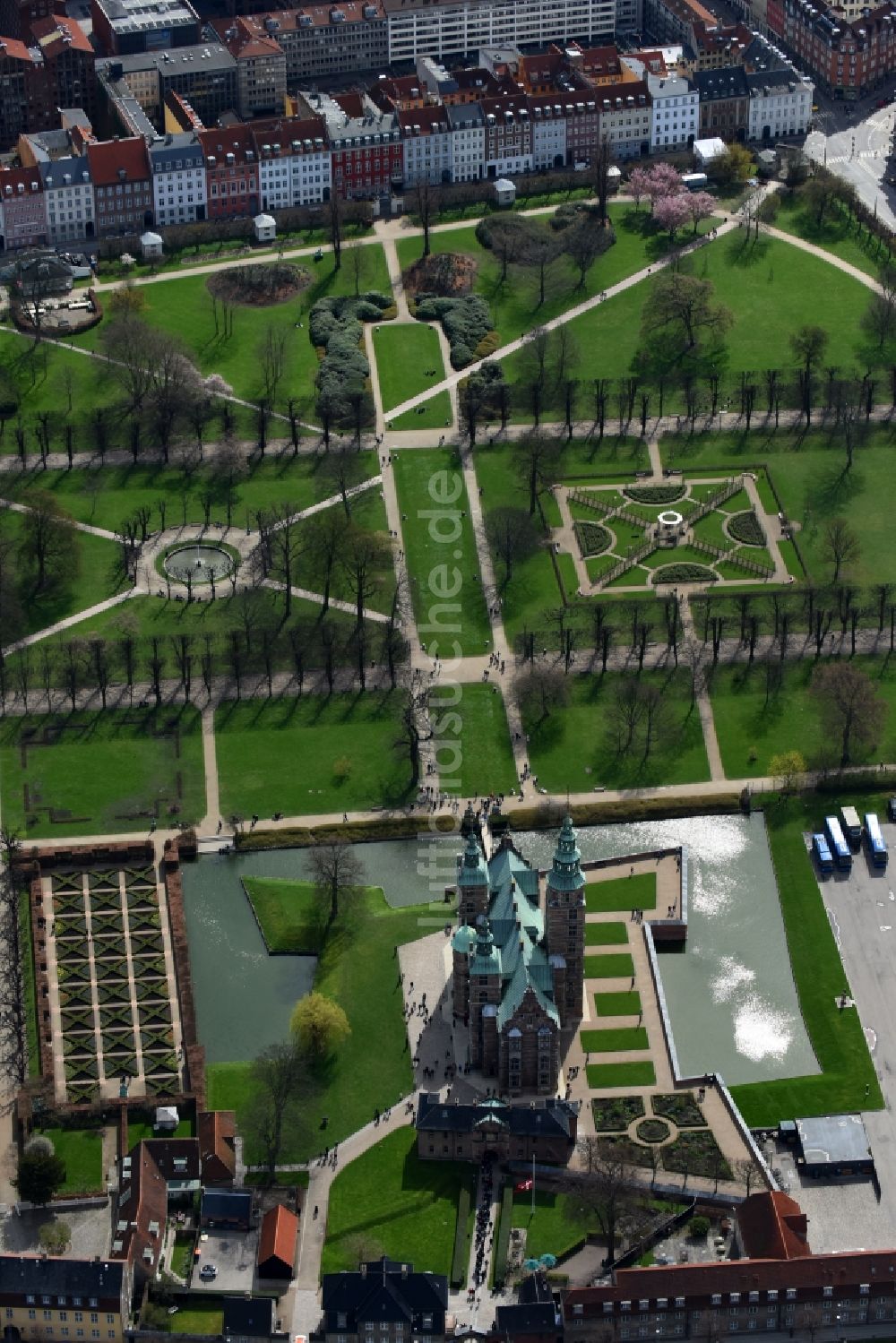 Kopenhagen von oben - Burganlage der Veste Rosenborg Castle Oster Voldgade in Kopenhagen in , Dänemark