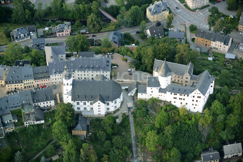 Schwarzenberg/Erzgebirge aus der Vogelperspektive: Burganlage der Veste Schloss Schwarzenberg in Schwarzenberg/Erzgebirge im Bundesland Sachsen