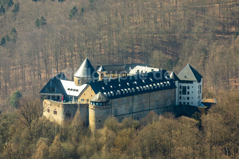 Luftaufnahme Waldeck - Burganlage der Veste Schloss Waldeck an der Schloßstraße in Waldeck im Bundesland Hessen, Deutschland