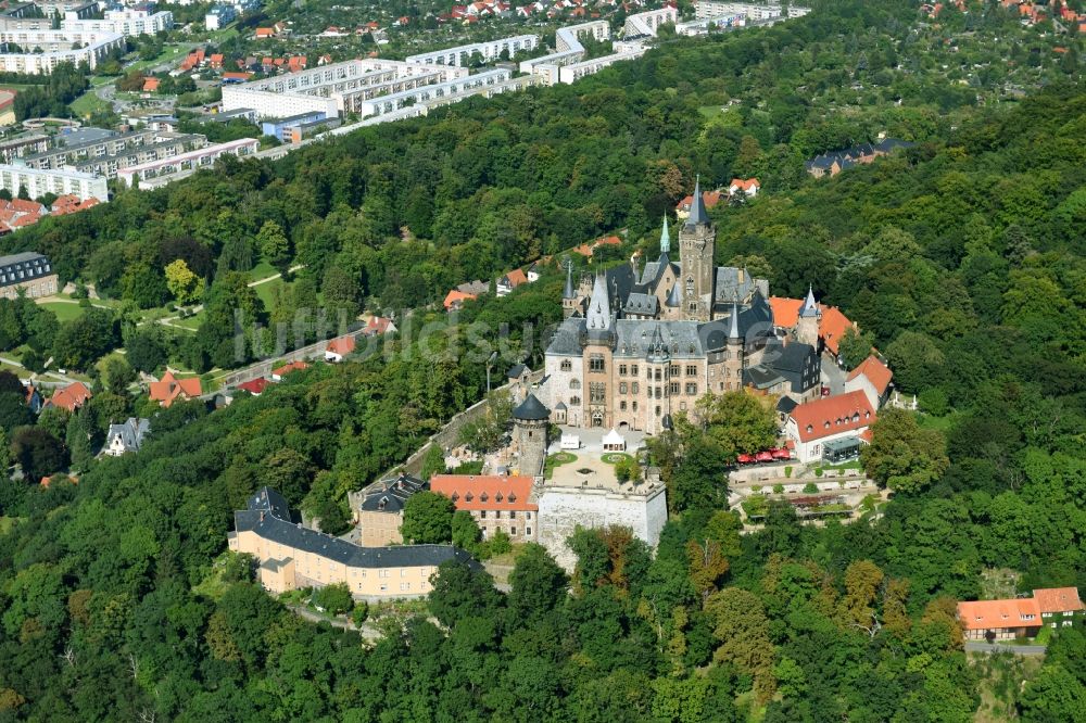 Wernigerode aus der Vogelperspektive: Burganlage der Veste - Schloss Wernigerode in Wernigerode im Bundesland Sachsen-Anhalt, Deutschland