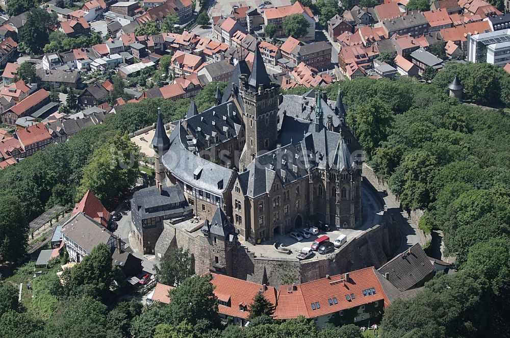 Wernigerode aus der Vogelperspektive: Burganlage der Veste - Schloss Wernigerode in Wernigerode im Bundesland Sachsen-Anhalt, Deutschland