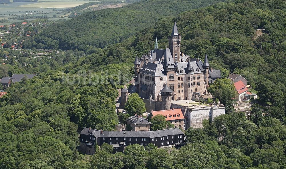 Wernigerode aus der Vogelperspektive: Burganlage der Veste - Schloss Wernigerode in Wernigerode im Bundesland Sachsen-Anhalt, Deutschland