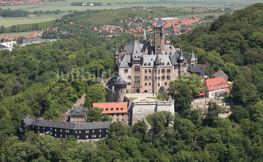 Luftaufnahme Wernigerode - Burganlage der Veste - Schloss Wernigerode in Wernigerode im Bundesland Sachsen-Anhalt, Deutschland