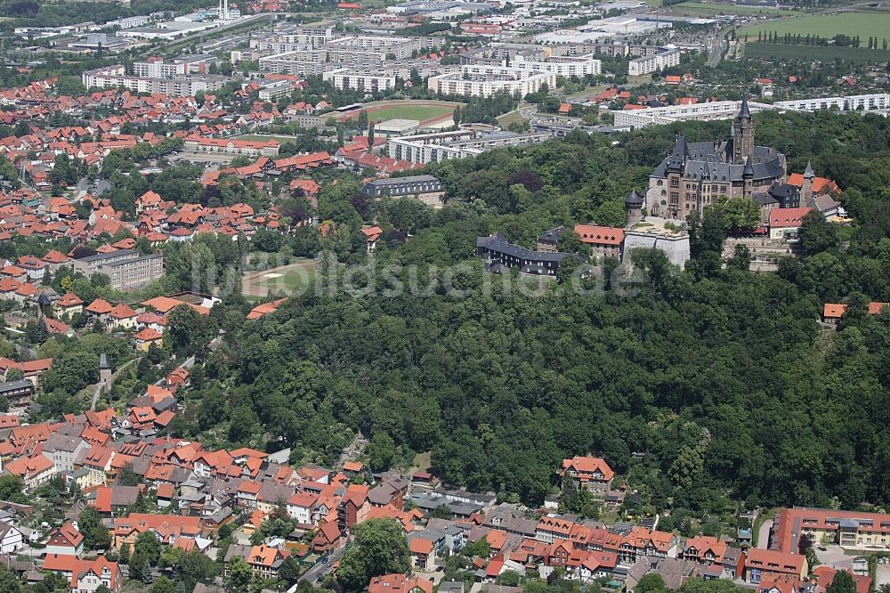 Wernigerode aus der Vogelperspektive: Burganlage der Veste - Schloss Wernigerode in Wernigerode im Bundesland Sachsen-Anhalt, Deutschland