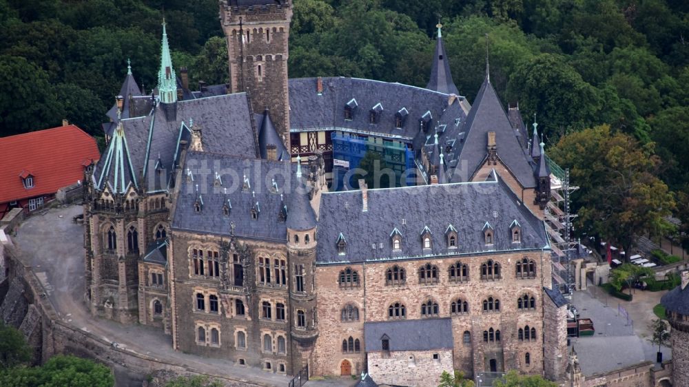 Luftaufnahme Wernigerode - Burganlage der Veste - Schloss Wernigerode in Wernigerode im Bundesland Sachsen-Anhalt, Deutschland