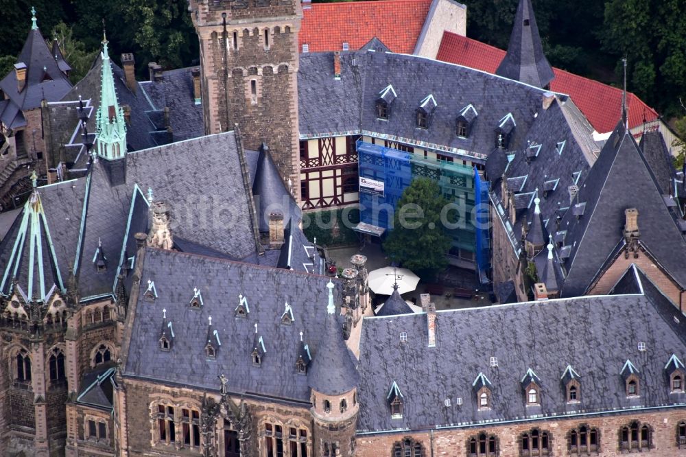 Wernigerode aus der Vogelperspektive: Burganlage der Veste - Schloss Wernigerode in Wernigerode im Bundesland Sachsen-Anhalt, Deutschland