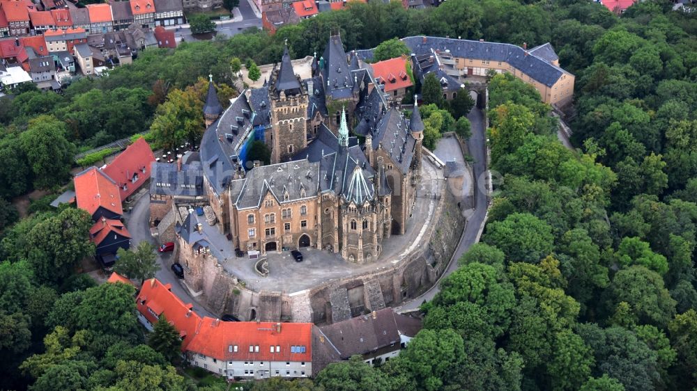 Wernigerode aus der Vogelperspektive: Burganlage der Veste - Schloss Wernigerode in Wernigerode im Bundesland Sachsen-Anhalt, Deutschland