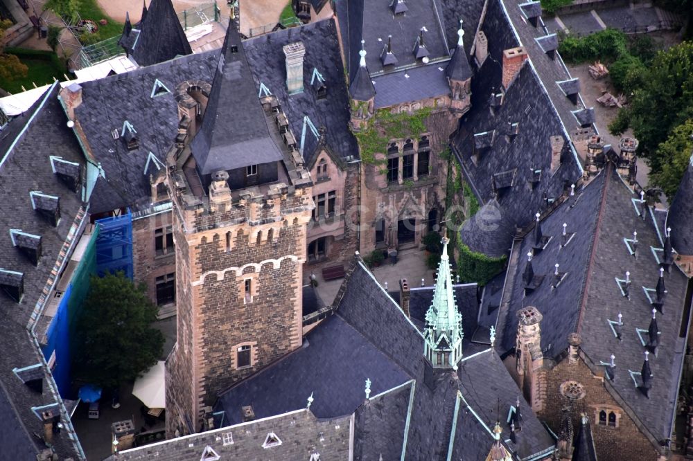 Wernigerode aus der Vogelperspektive: Burganlage der Veste - Schloss Wernigerode in Wernigerode im Bundesland Sachsen-Anhalt, Deutschland