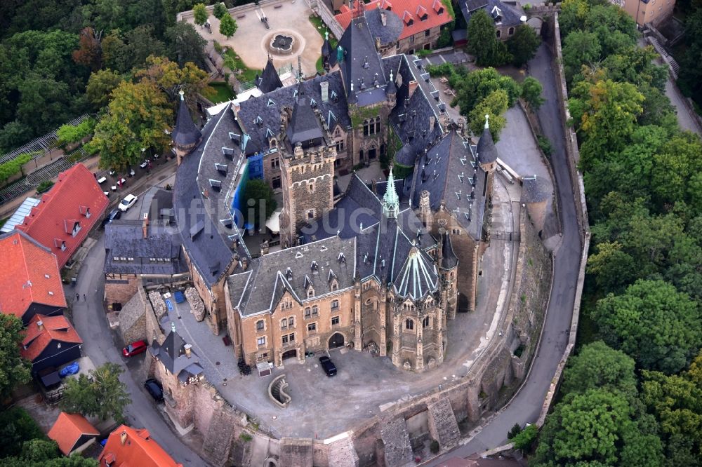 Luftbild Wernigerode - Burganlage der Veste - Schloss Wernigerode in Wernigerode im Bundesland Sachsen-Anhalt, Deutschland