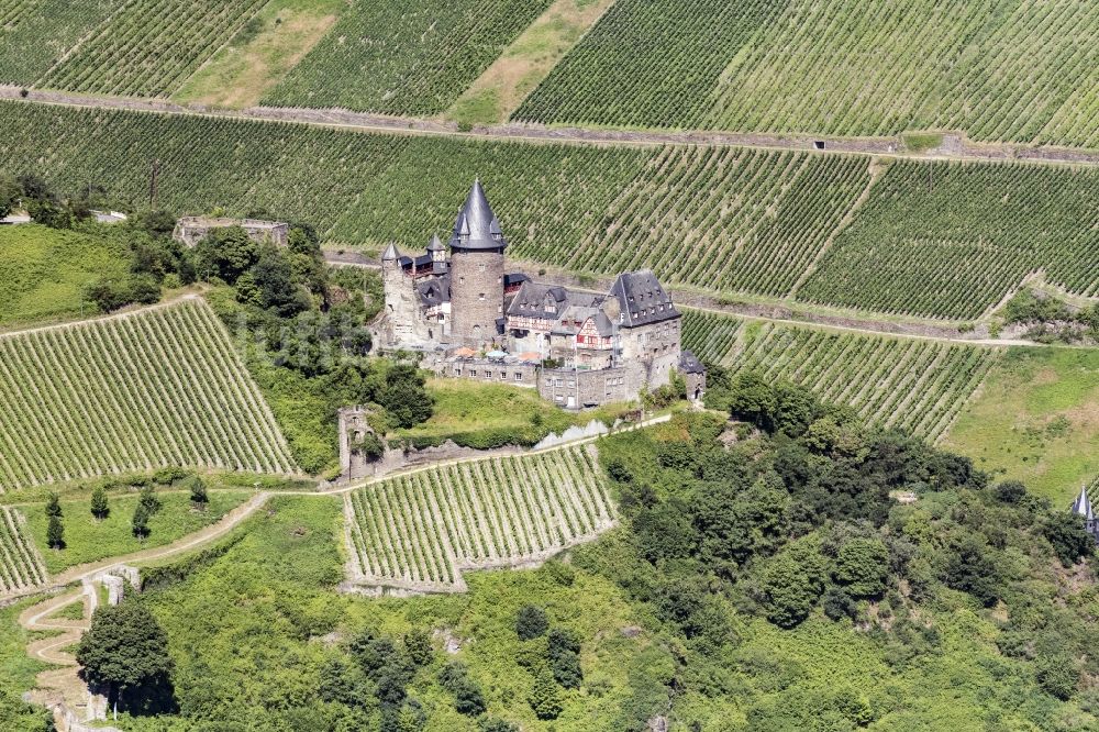 Luftaufnahme Bacharach - Burganlage der Veste Stahleck in Bacharach im Bundesland Rheinland-Pfalz, Deutschland