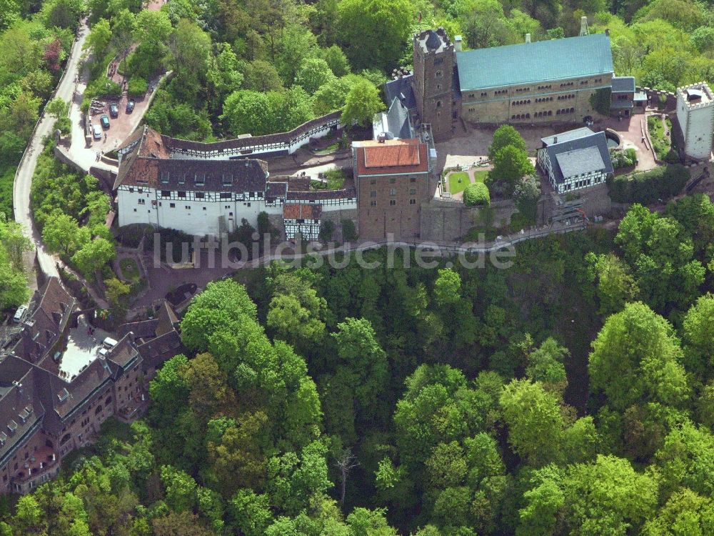 Eisenach aus der Vogelperspektive: Burganlage der Veste Wartburg in Eisenach im Bundesland Thüringen, Deutschland