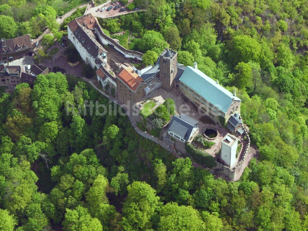 Luftaufnahme Eisenach - Burganlage der Veste Wartburg in Eisenach im Bundesland Thüringen, Deutschland