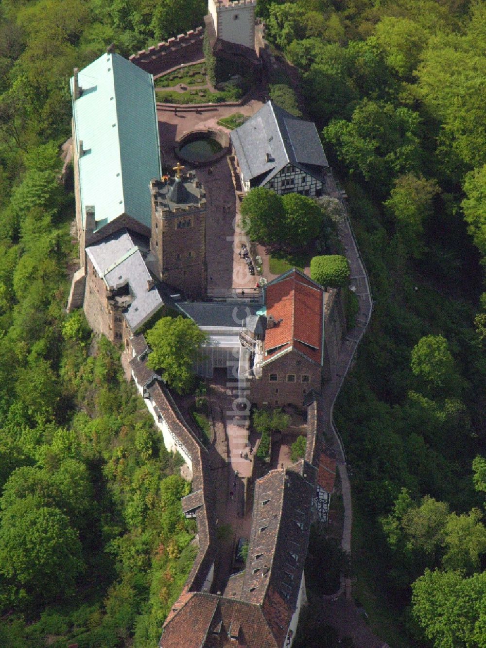 Eisenach aus der Vogelperspektive: Burganlage der Veste Wartburg in Eisenach im Bundesland Thüringen, Deutschland