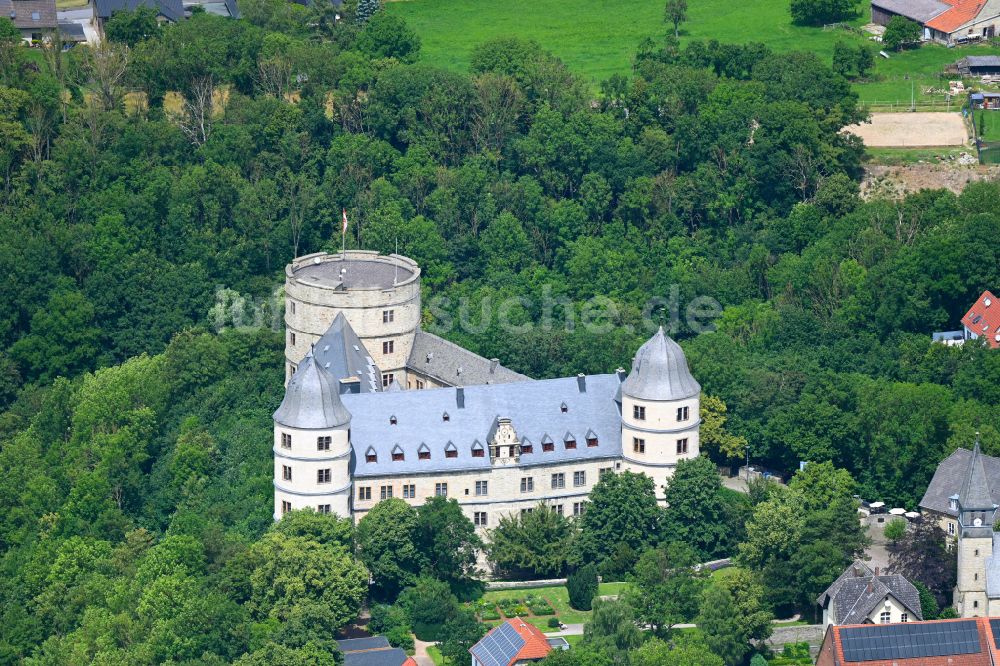 Luftaufnahme Büren - Burganlage der Veste Wewelsburg am Burgwall in Büren im Bundesland Nordrhein-Westfalen