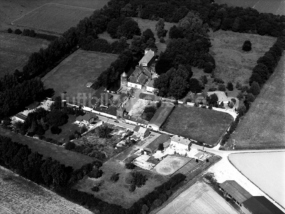 Xanten von oben - Burganlage der Veste Winnenthal in Xanten im Bundesland Nordrhein-Westfalen, Deutschland