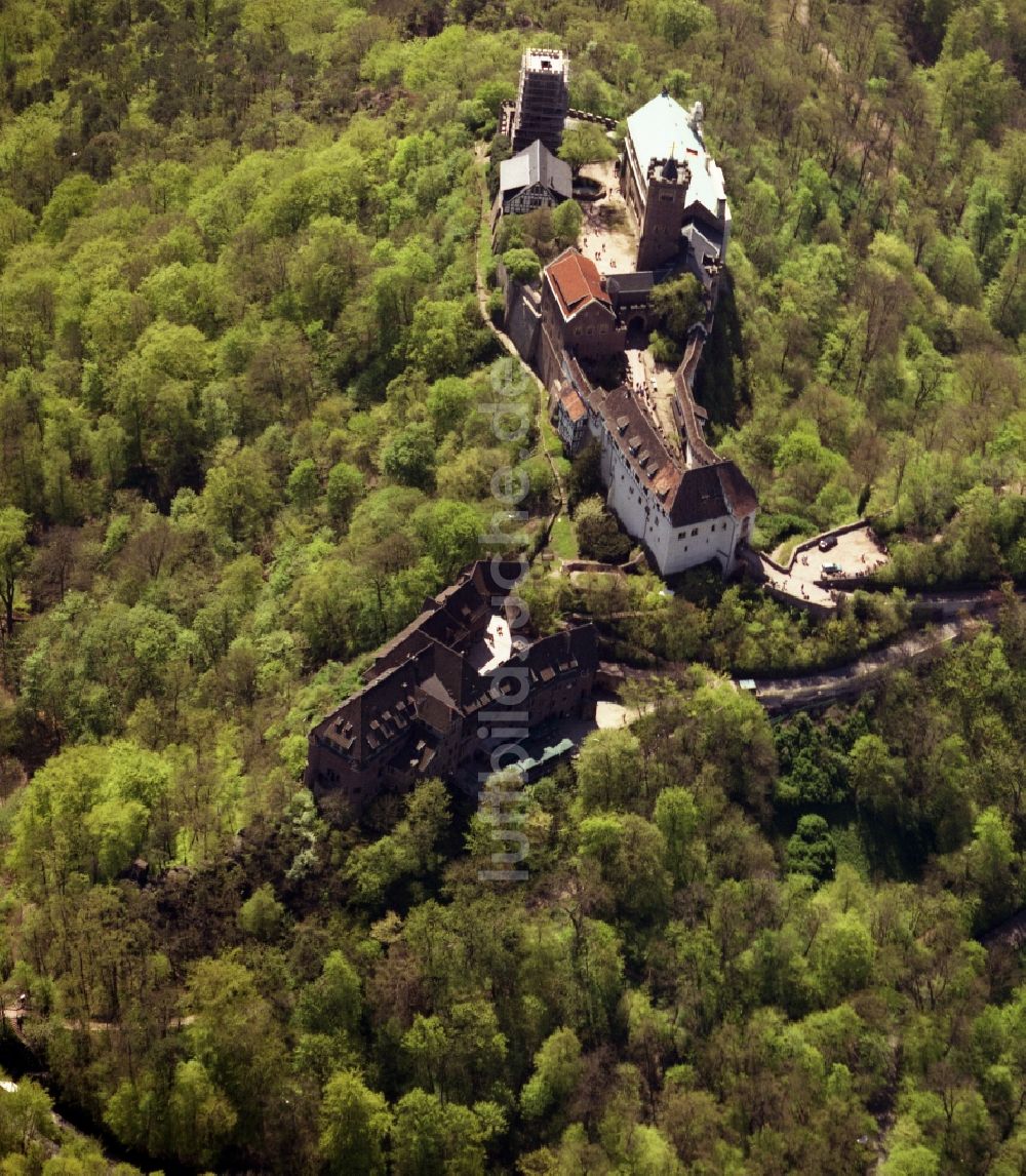 Luftaufnahme Eisenach - Burganlage der Wartburg in Eisenach im Bundesland Thüringen