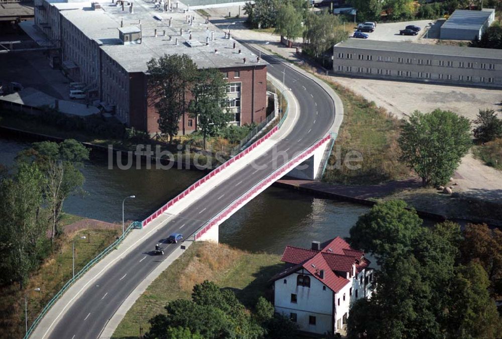 Burg aus der Vogelperspektive: Burger Brücke