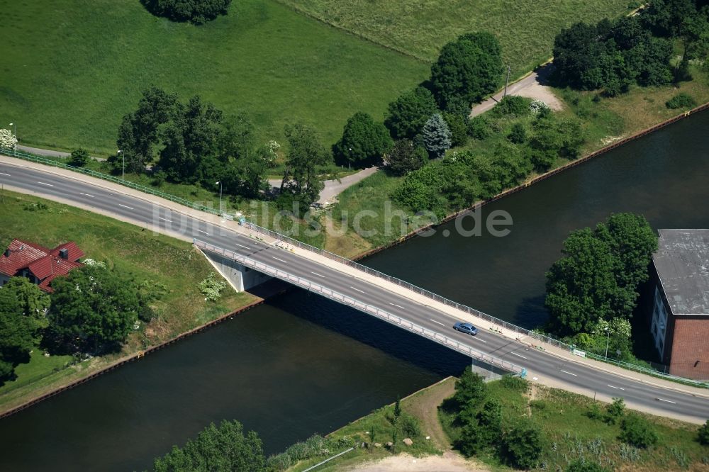 Burg von oben - Burger Brücke über den Elbe-Havel-Kanal in Burg im Bundesland Sachsen-Anhalt