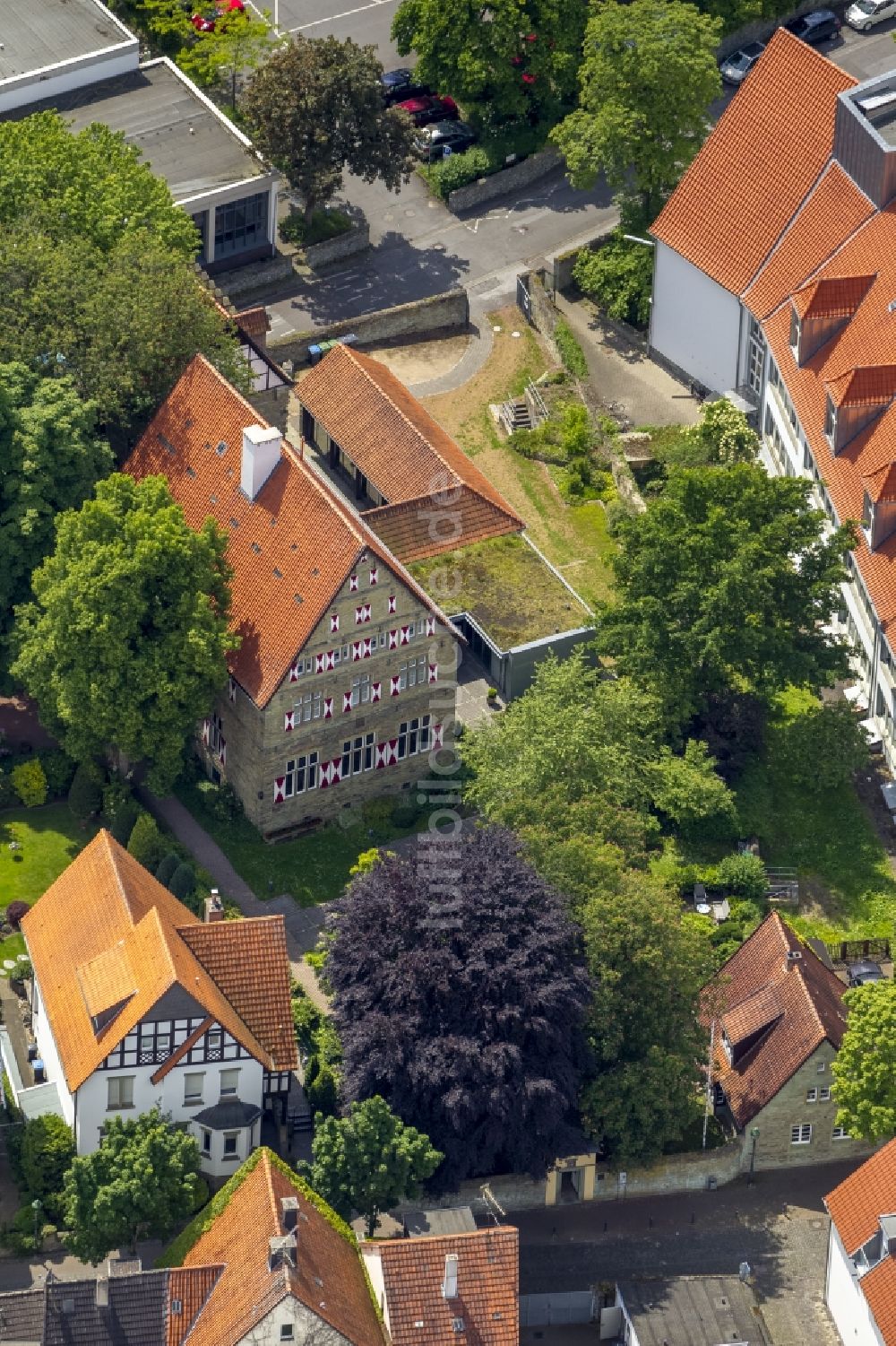 Soest von oben - Burghofmuseum in Soest im Bundesland Nordrhein-Westfalen