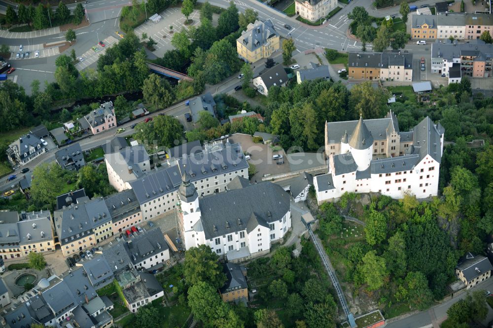 Luftbild Schwarzenberg/Erzgebirge - Burgmauern Schloß Schwarzenberg in Schwarzenberg/Erzgebirge im Bundesland Sachsen, Deutschland