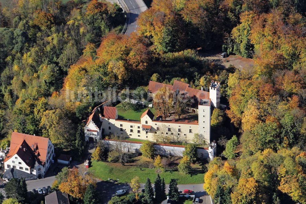 Grünwald aus der Vogelperspektive: Burgmuseum Grünwald im Bundesland Bayern