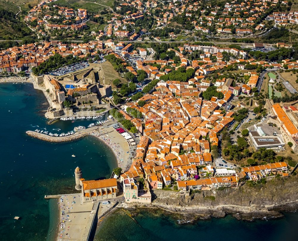 Collioure aus der Vogelperspektive: Burgruine Chateau Royal de Collioure in Collioure in Frankreich