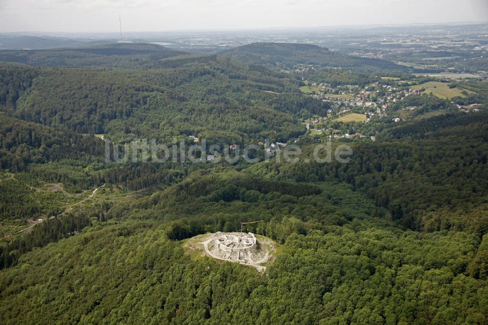 Luftbild Lippe - Burgruine Falkenburg in der Gemarkung Detmold im Teutoburger Wald im Kreis Lippe, Nordrhein-Westfalen