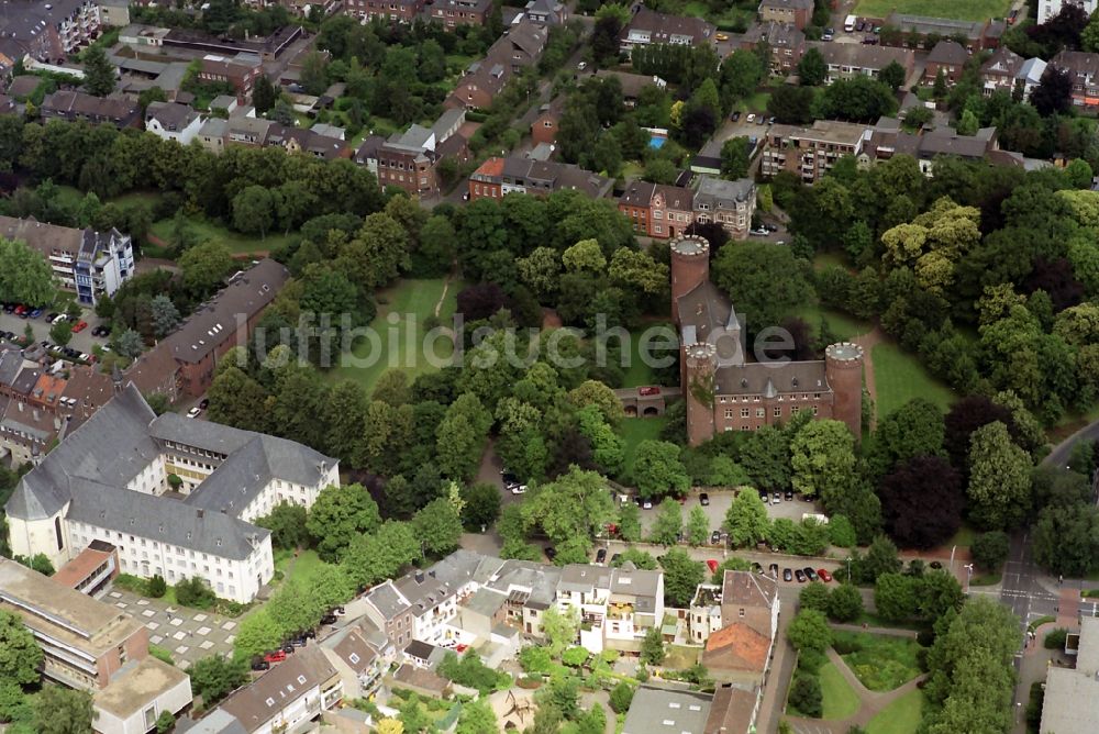 Luftaufnahme Kempen - Burgruine der Kurkölnische Landesburg an der Altstadt von Kempen in Nordrhein-Westfalen