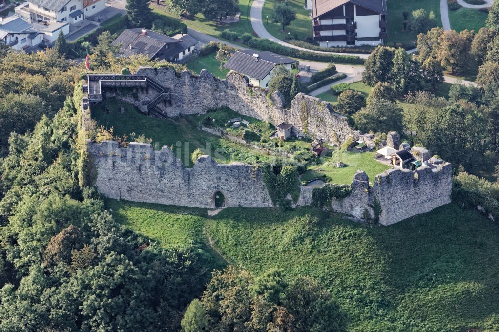 Großgmain von oben - Burgruine Plainburg / Salzbüchsl in Großgmain im Bundesland Salzburg