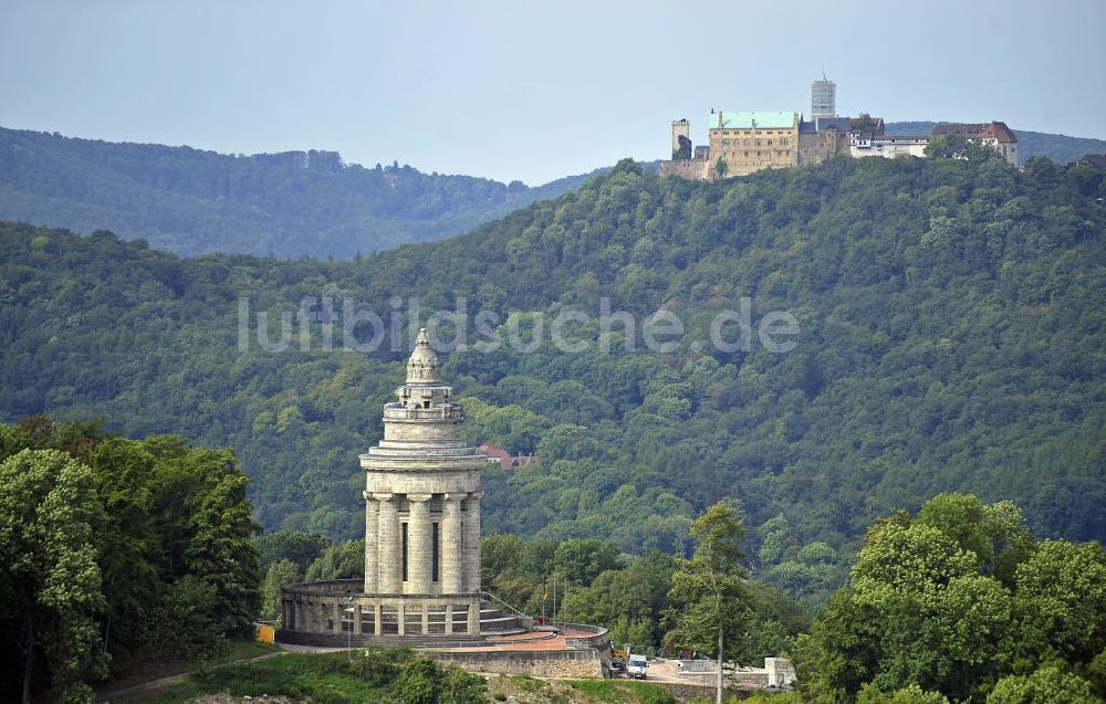 Eisenach aus der Vogelperspektive: Burschenschaftsdenkmal und Wartburg