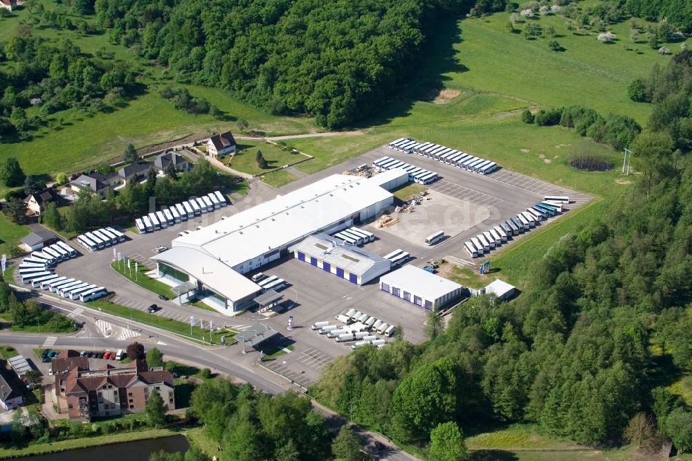 Luftbild Ingwiller - Bus- Depot des Busuntermehmers Dietrich in Ingwiller in Grand Est, Frankreich