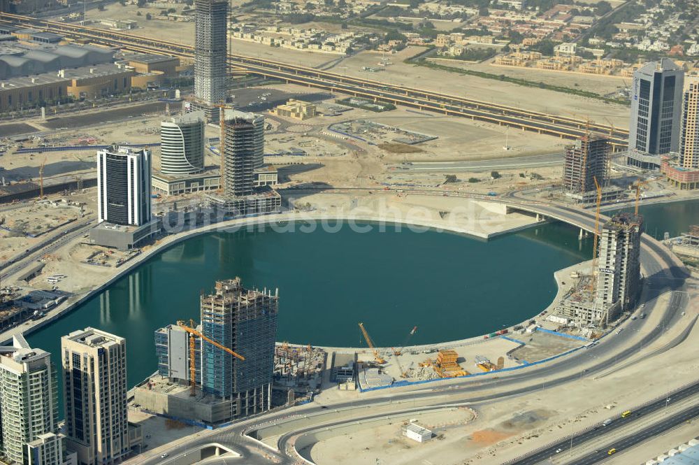 Dubai von oben - Business Bay und Business Bay Creek in Dubai