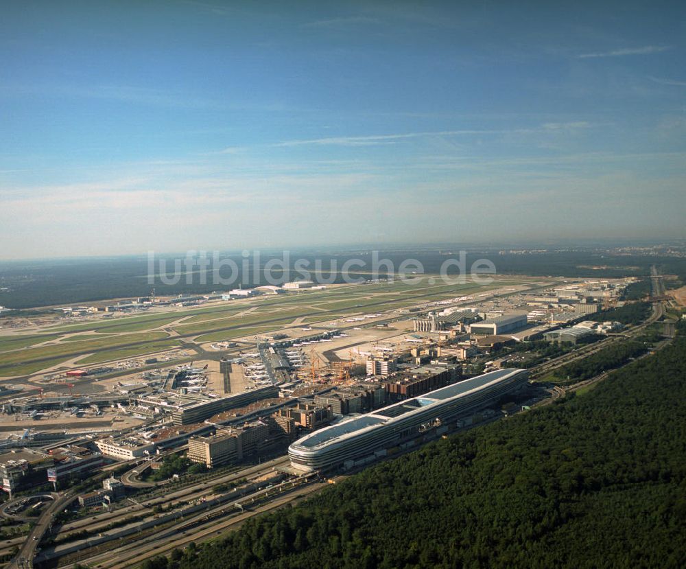 Luftaufnahme Frankfurt am Main - Businesscenter The Squaire, vormals als Airrail Center Frankfurt