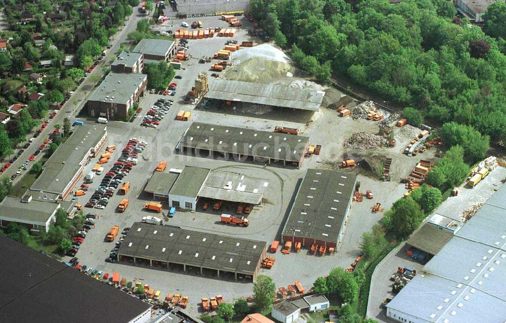 Berlin-Reinickendorf aus der Vogelperspektive: BVG-Depot in der Roedernallee in Reinickendorf