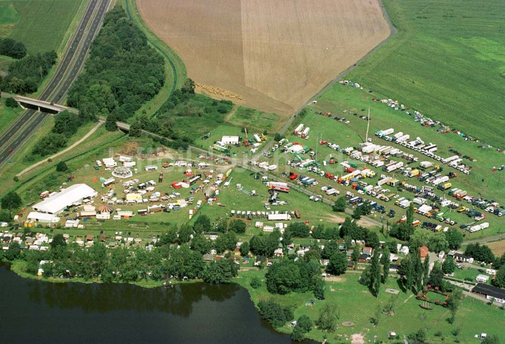 Radeburg von oben - Campingplatz an der Autobahn bei Radeburg.