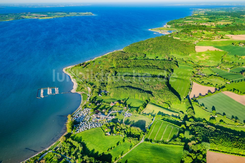 Luftaufnahme Munkbrarup - Campingplatz Bockholmwik und Sport- und Segelboot - Anlegestelle Yachthafen Bockholmwik in Munkbrarup im Bundesland Schleswig-Holstein, Deutschland