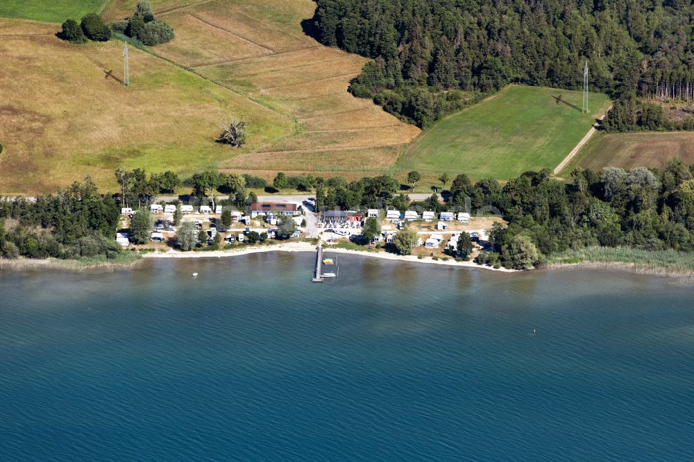 Luftbild Seeon-Seebruck - Campingplatz Chiemsee Camping Lambach am Seeufer des Chiemsee in Seeon-Seebruck im Bundesland Bayern, Deutschland