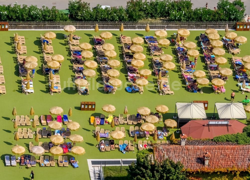 Fossalta aus der Vogelperspektive: Campingplatz mit Liegeplätzen in Veneto, Italien