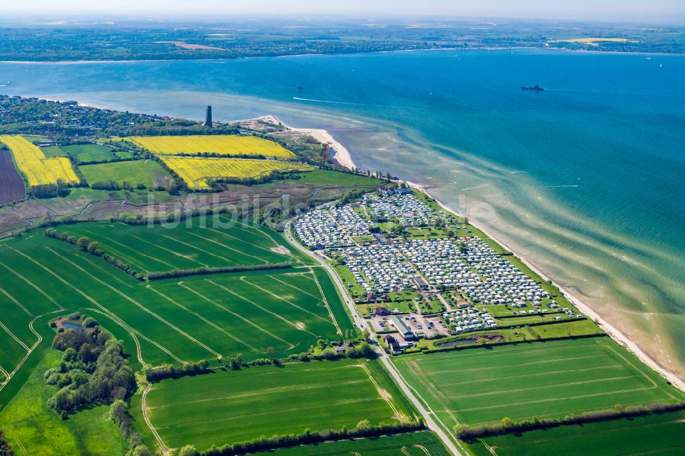 Stein von oben - Campingplatz an der Meeresküste Camping Fördeblick in Stein im Bundesland Schleswig-Holstein, Deutschland