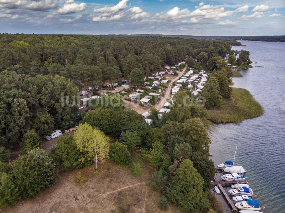 Joachimsthal aus der Vogelperspektive: Campingplatz am Seeufer des Werbellinsees in Joachimsthal im Bundesland Brandenburg, Deutschland