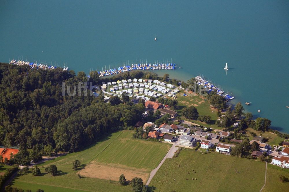 Luftbild Tennwil - Campingplatz und Sreandbad am Hallwilersee in Tennwil in der Schweiz im Kanton Aargau