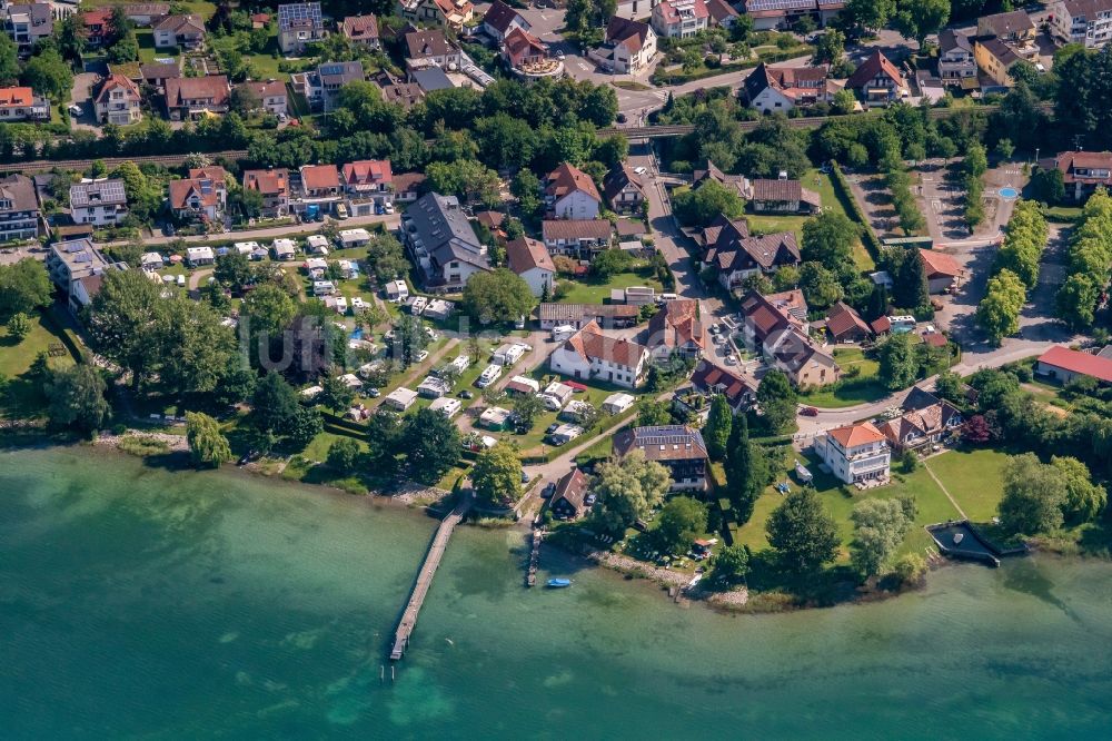 Luftaufnahme Überlingen - Campingplatz mit Wohnwagen und Zelten in Überlingen im Bundesland Baden-Württemberg, Deutschland