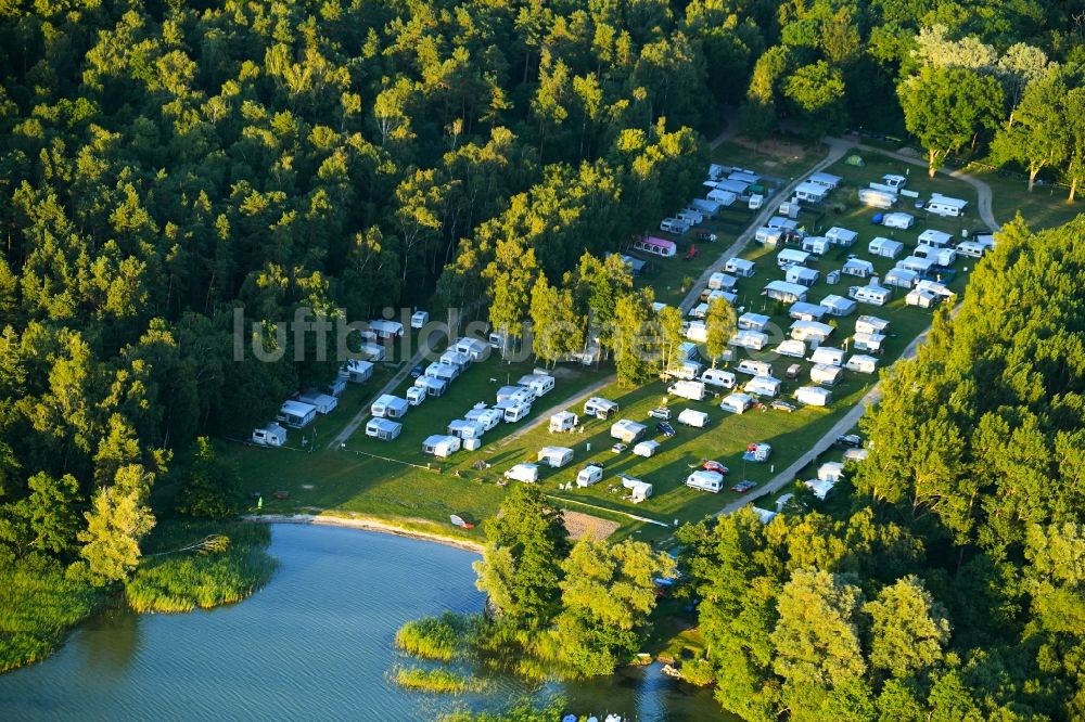 Luftbild Boeck - Campingplatz mit Wohnwagen und Zelten in Boeck im Bundesland Mecklenburg-Vorpommern, Deutschland