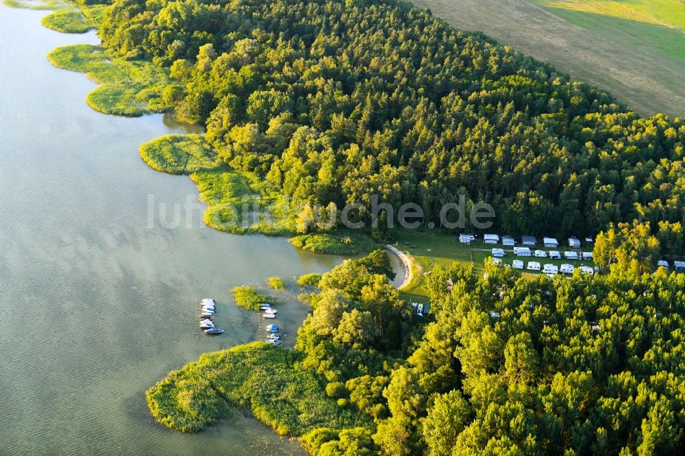 Luftaufnahme Boeck - Campingplatz mit Wohnwagen und Zelten in Boeck im Bundesland Mecklenburg-Vorpommern, Deutschland