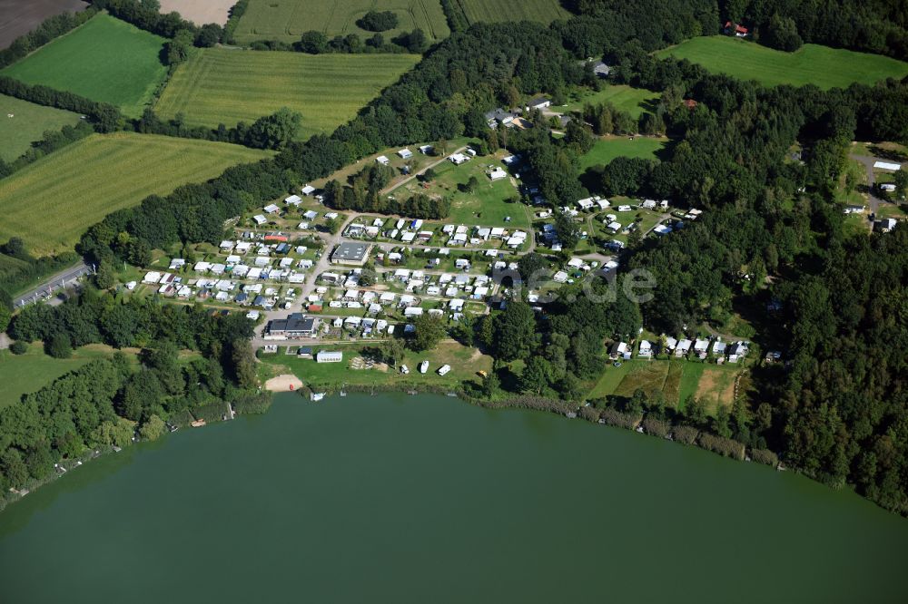 Luftaufnahme Borgdorf-Seedorf - Campingplatz mit Wohnwagen und Zelten in Borgdorf-Seedorf im Bundesland Schleswig-Holstein