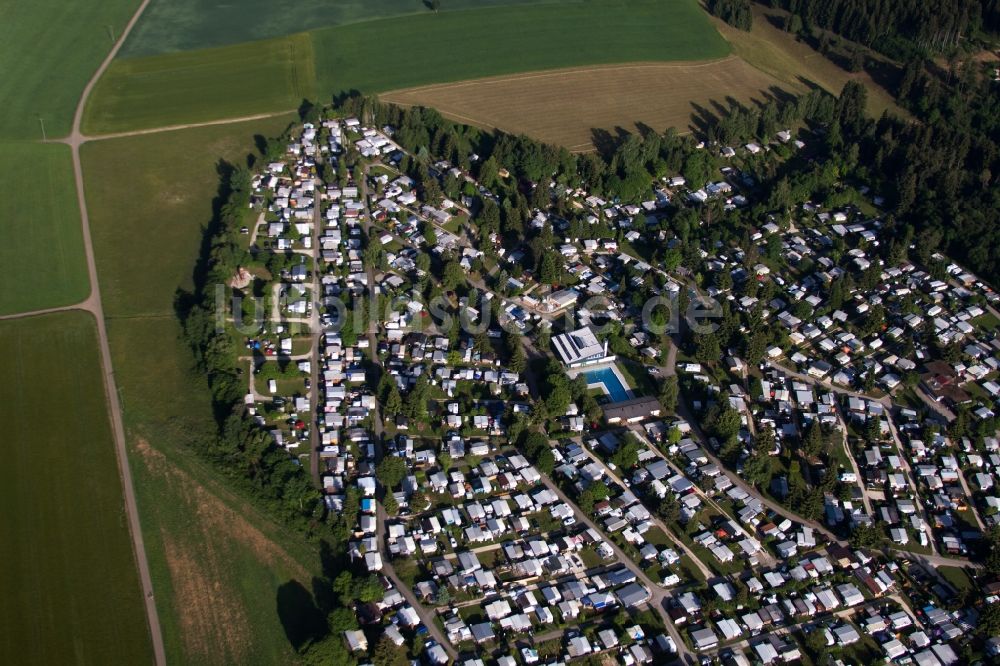 Laichingen von oben - Campingplatz mit Wohnwagen und Zelten in Laichingen im Bundesland Baden-Württemberg