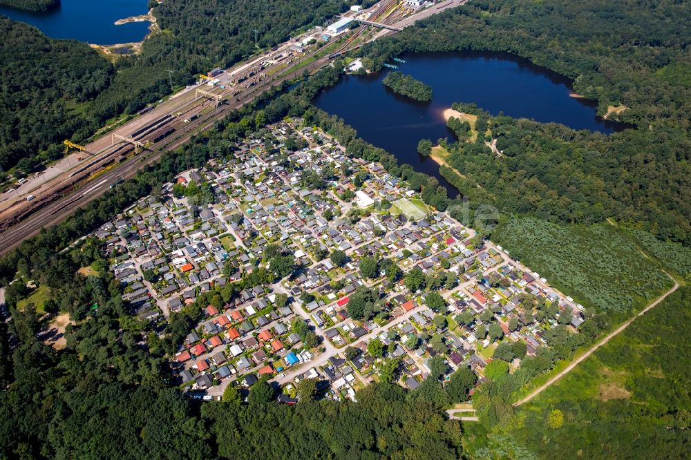 Luftaufnahme Mülheim an der Ruhr - Campingplatz mit Wohnwagen und Zelten in Mülheim an der Ruhr im Bundesland Nordrhein-Westfalen