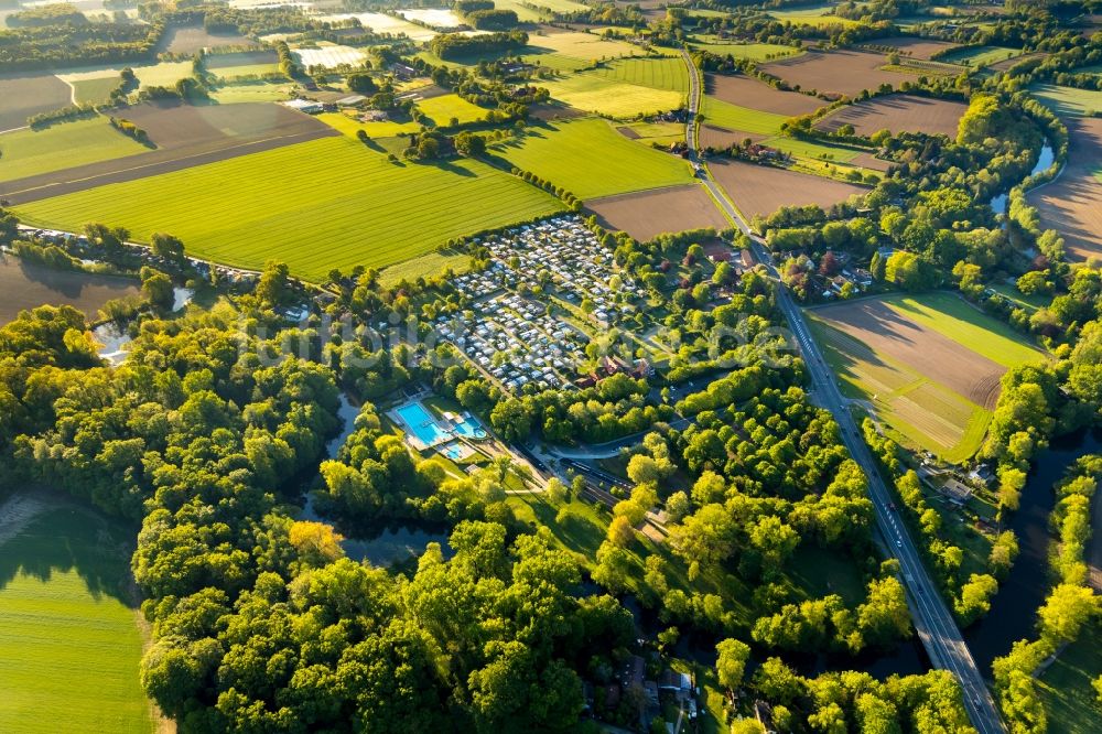 Münster aus der Vogelperspektive: Campingplatz mit Wohnwagen und Zelten in Münster im Bundesland Nordrhein-Westfalen, Deutschland